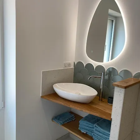 Deux Charmantes Maisons Proche De L'ocean. LʼAiguillon-sur-Vie